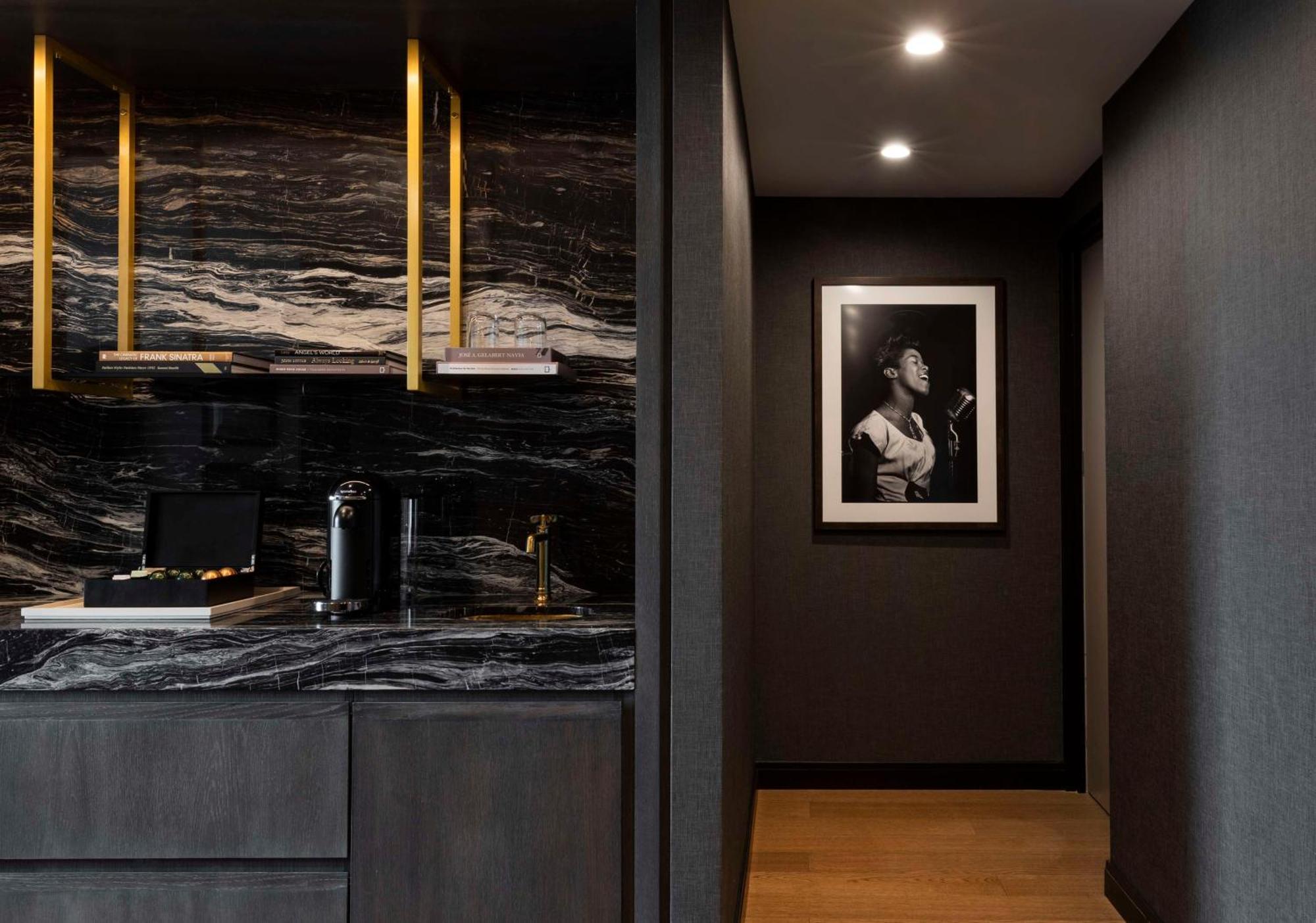 Thompson Central Park New York, By Hyatt Exterior photo